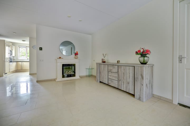 Photo 14 of Zwanebloem 47