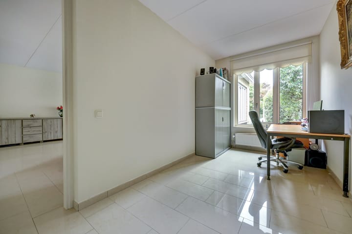 Photo 31 of Zwanebloem 47