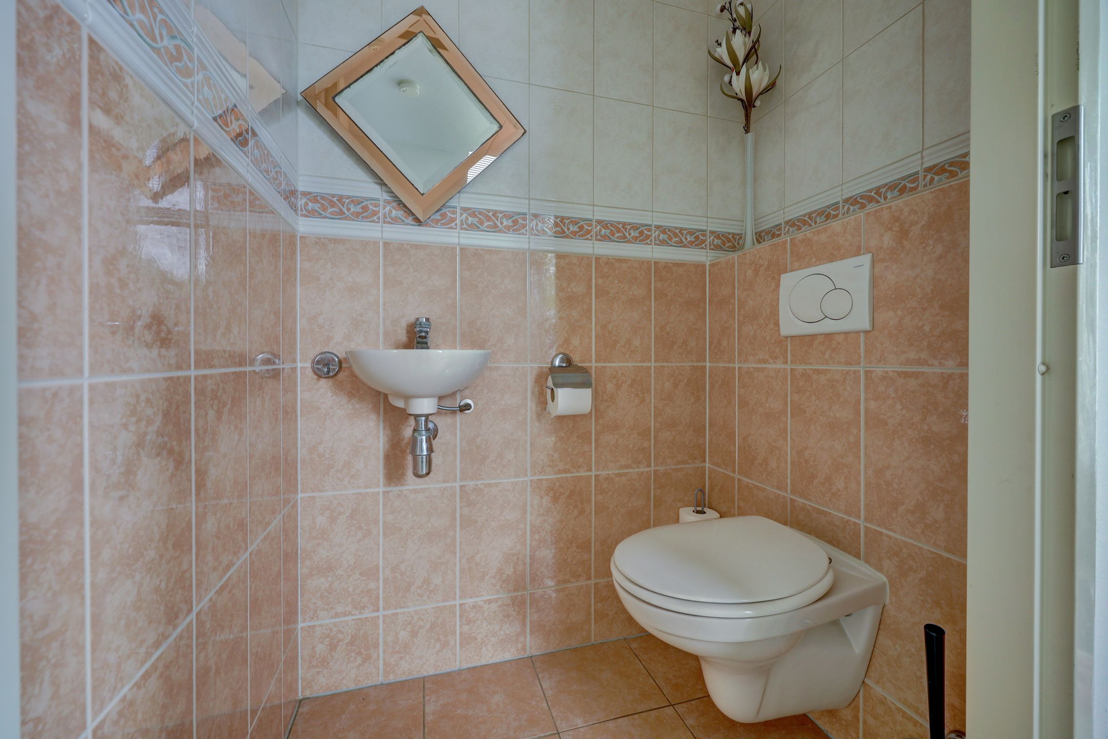 Photo 36 of Zwanebloem 47