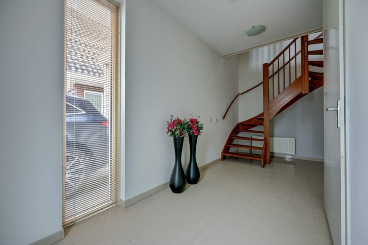 Photo 37 of Zwanebloem 47