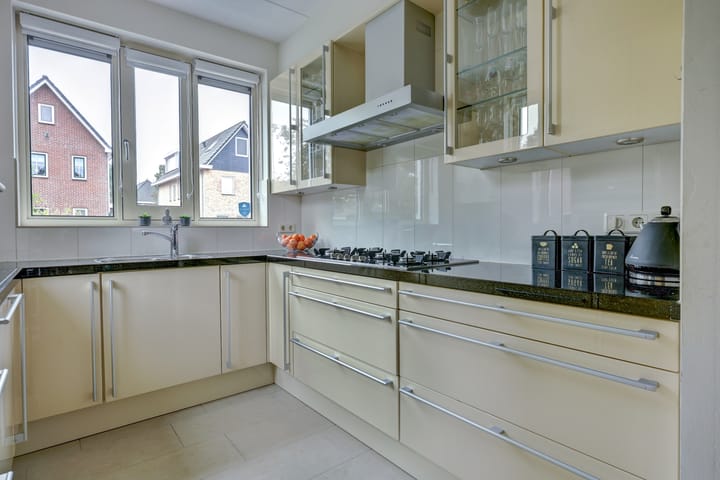 Photo 21 of Zwanebloem 47