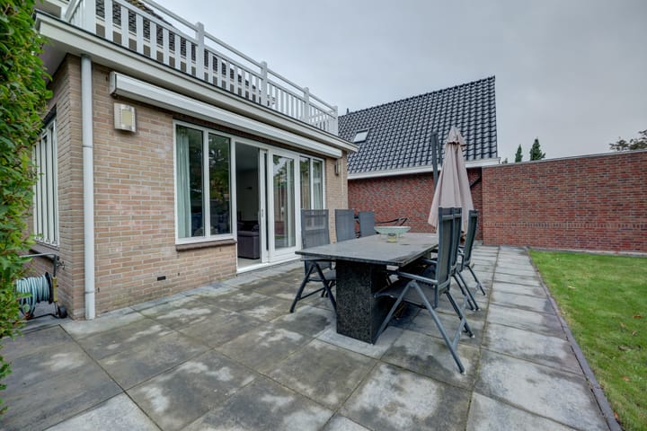 Photo 62 of Zwanebloem 47