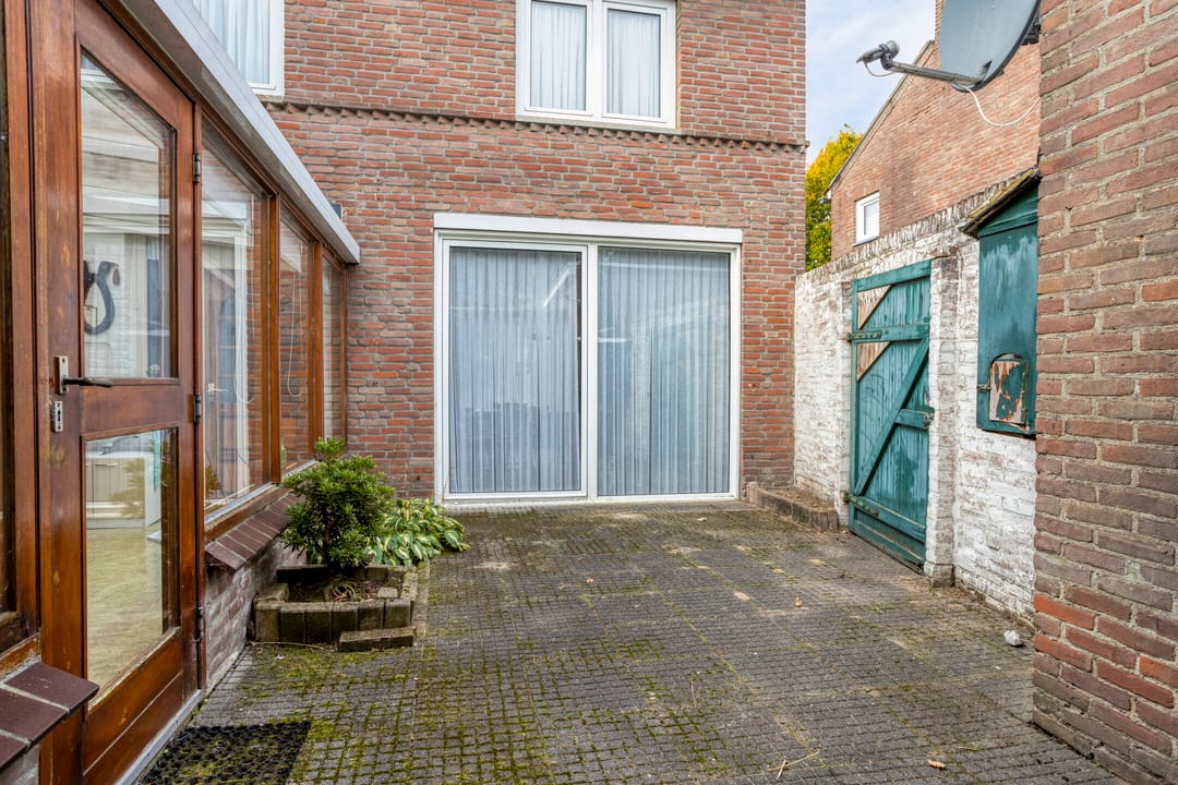 Photo 32 of Prof.Dr. J.E. de Quaystraat 16