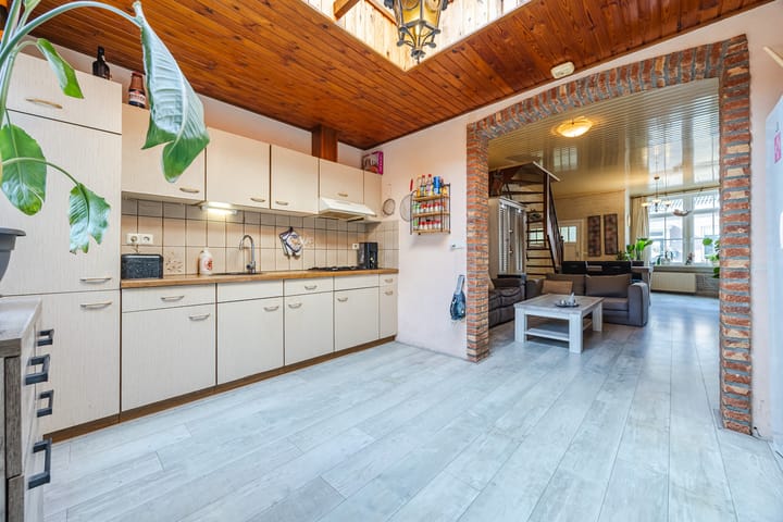 Photo 19 of Kerkstraat 37