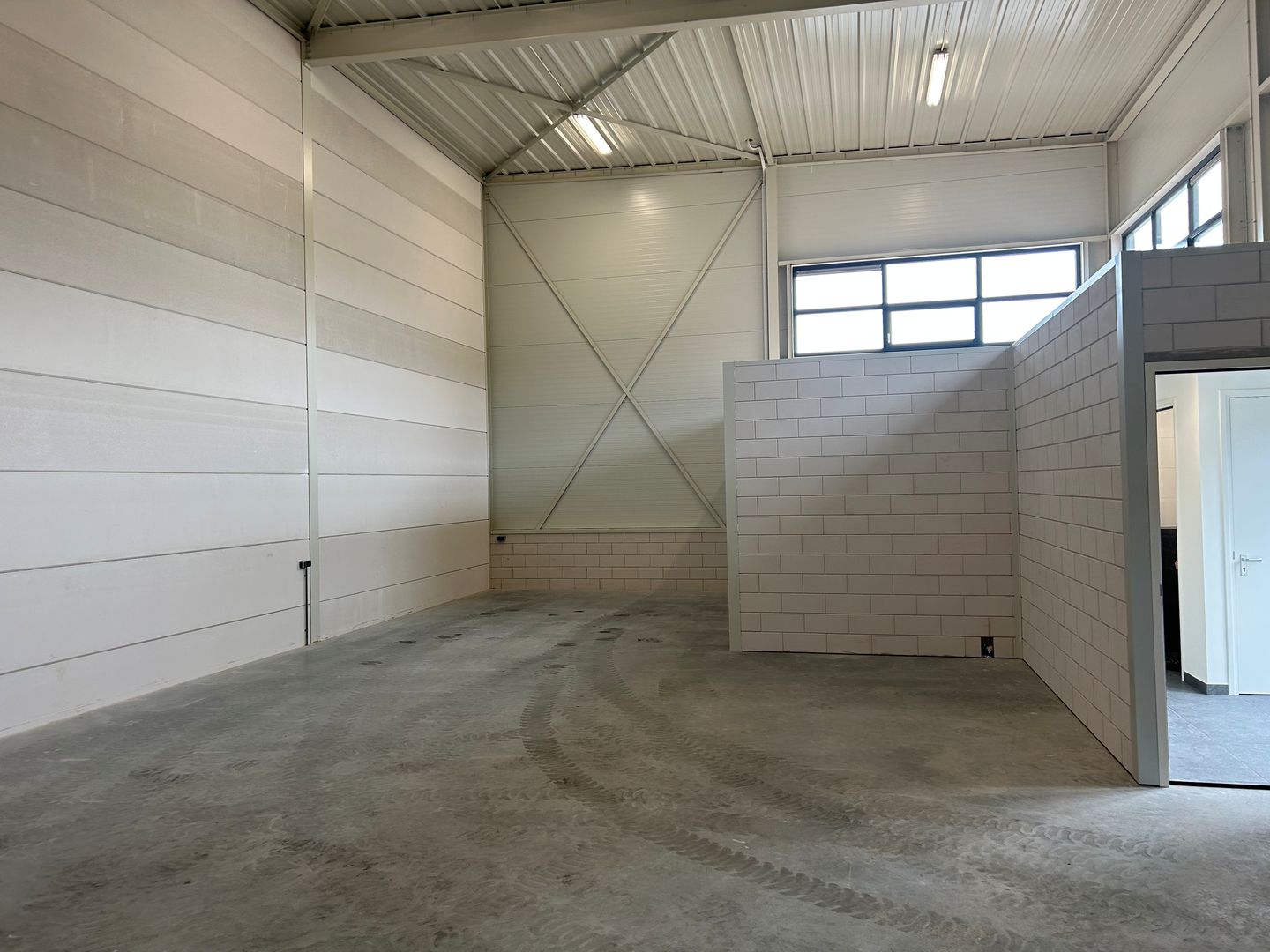 View photo 4 of Industrieweg 12