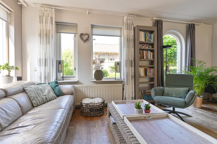 Foto 18 van Purperreiger 21