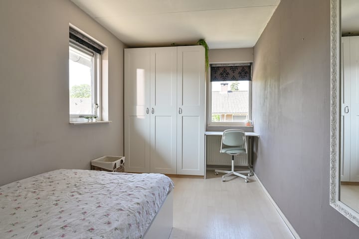 Foto 49 van Purperreiger 21