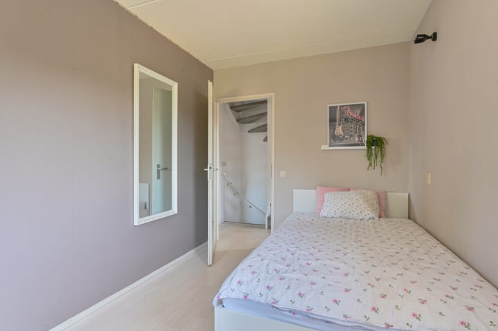 Foto 51 van Purperreiger 21