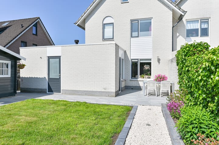 Foto 77 van Purperreiger 21