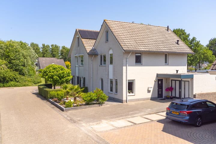 Foto 88 van Purperreiger 21