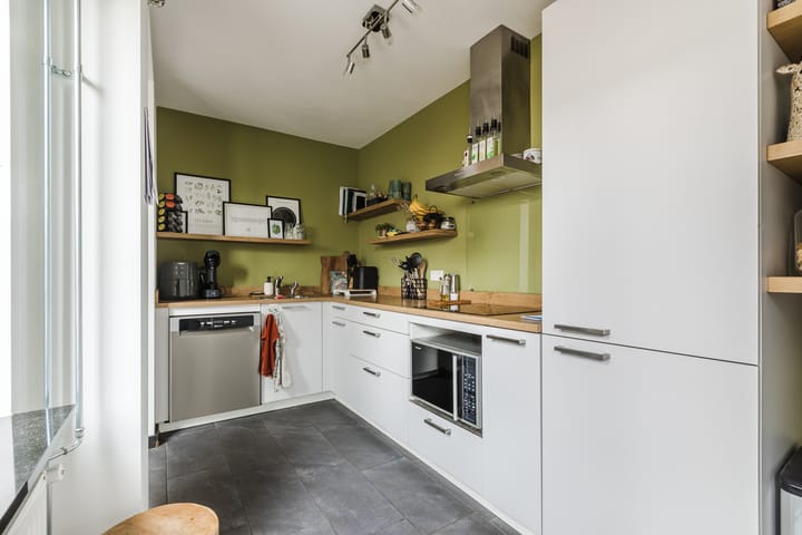 Photo 16 of Bisonstraat 104