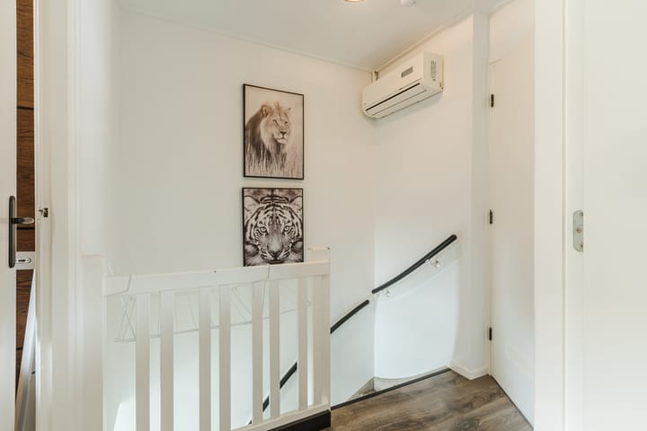 Photo 21 of Bisonstraat 104