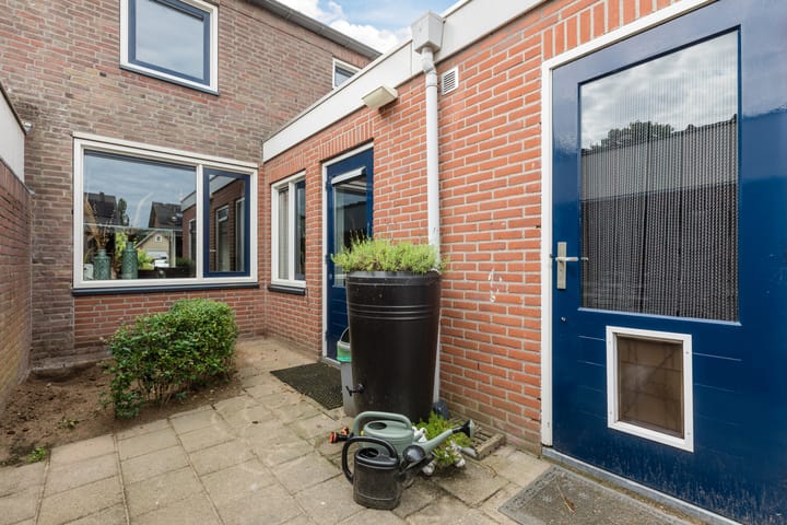 Photo 35 of Bisonstraat 104