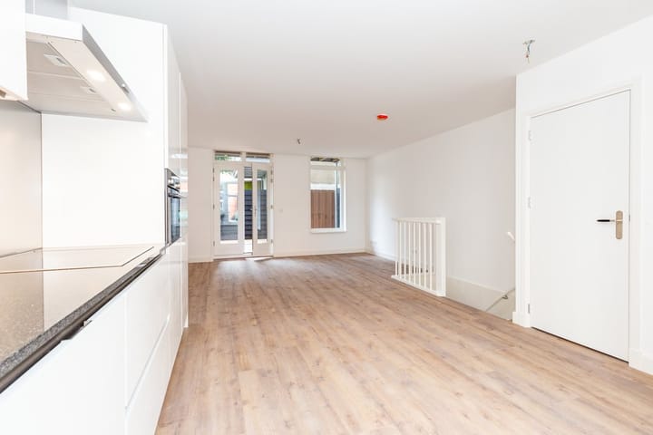 Photo 5 of Daniël Stalpertstraat 42-H