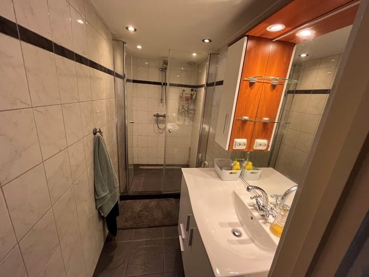 Photo 9 of Tjaarda 350