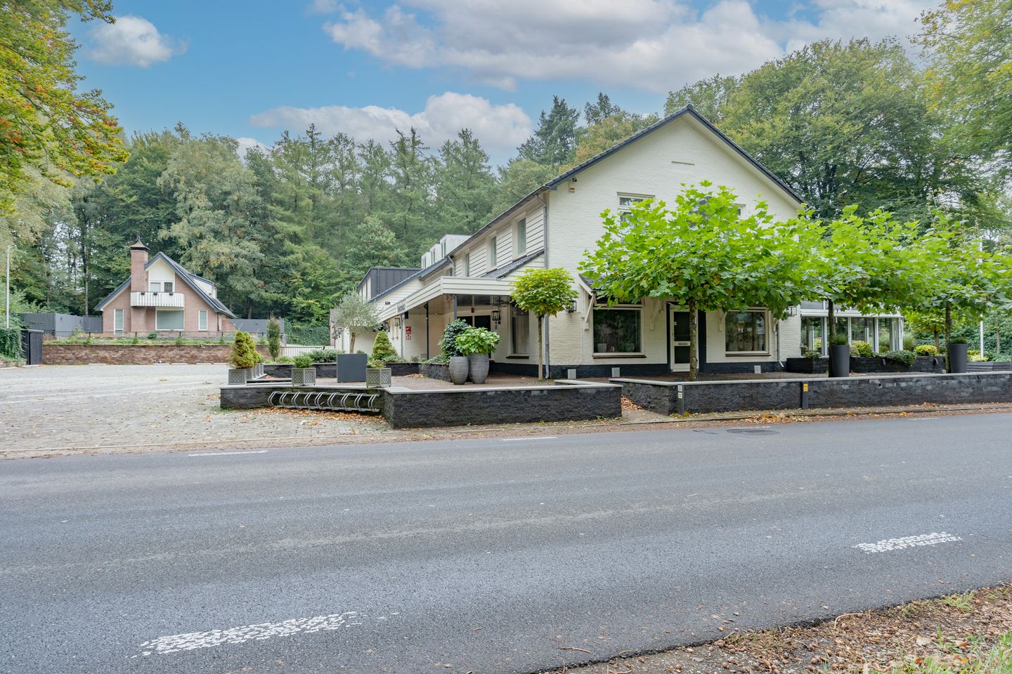 Bekijk foto 2 van Apeldoornseweg 30