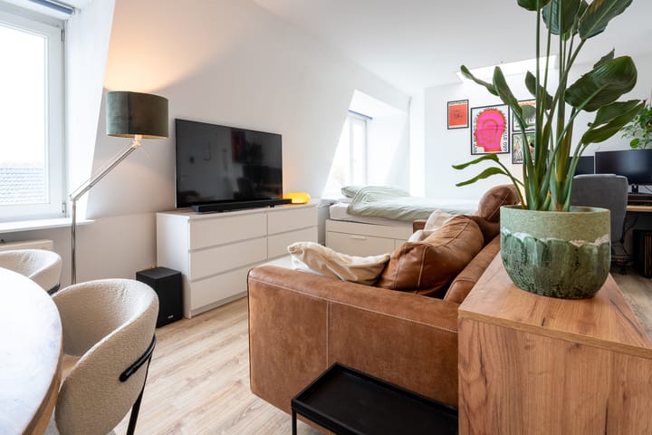 Photo 4 of Meerten Verhoffstraat 11-D11