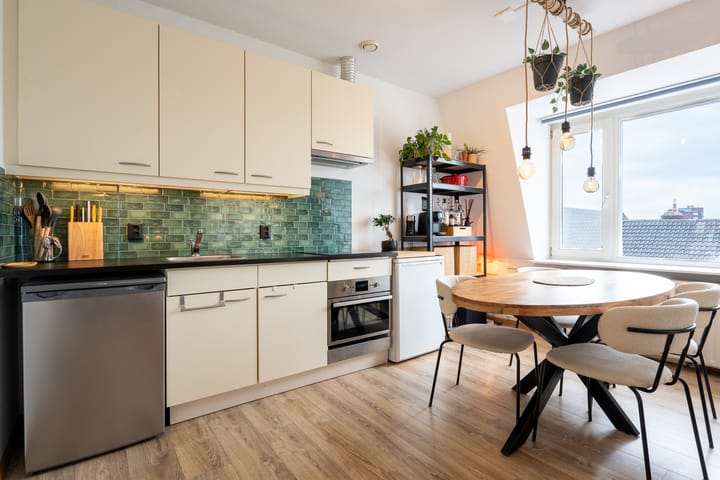 Foto 8 van Meerten Verhoffstraat 11-D11