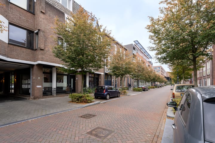 Foto 19 van Meerten Verhoffstraat 11-D11