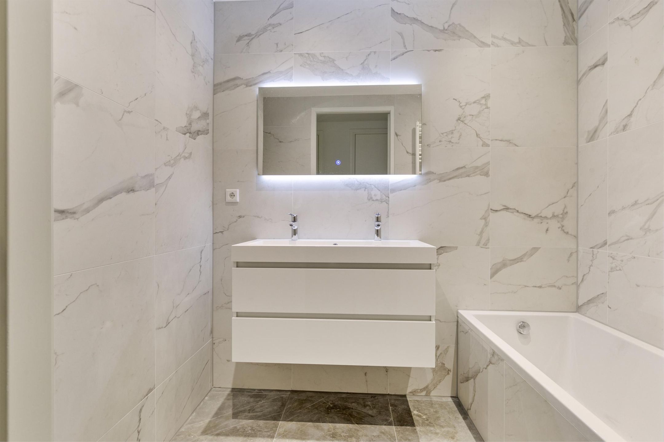 Foto 15 van Detmoldstraat 3