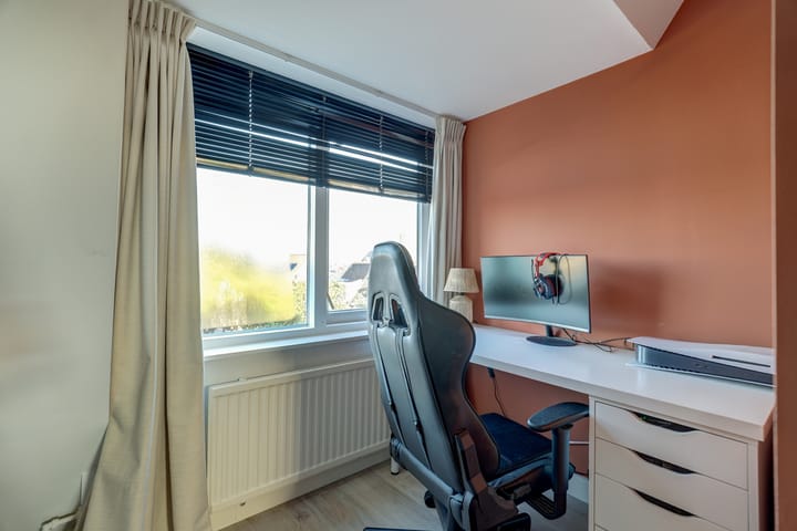 Foto 28 van Roest van Limburgstraat 20-A