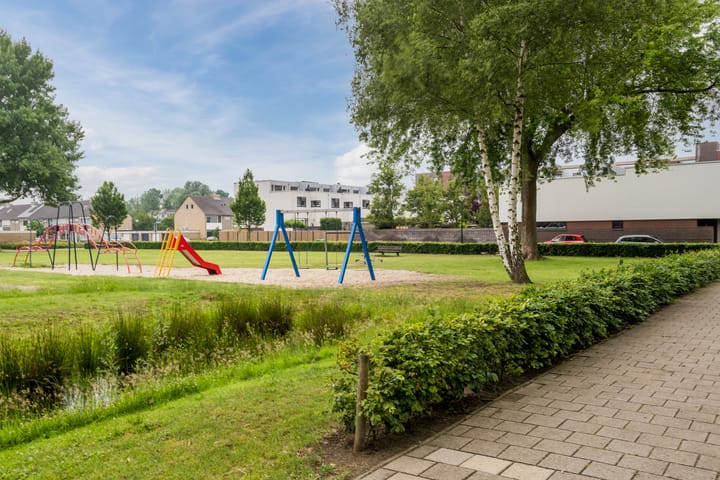 Photo 42 of Estersveldlaan 71