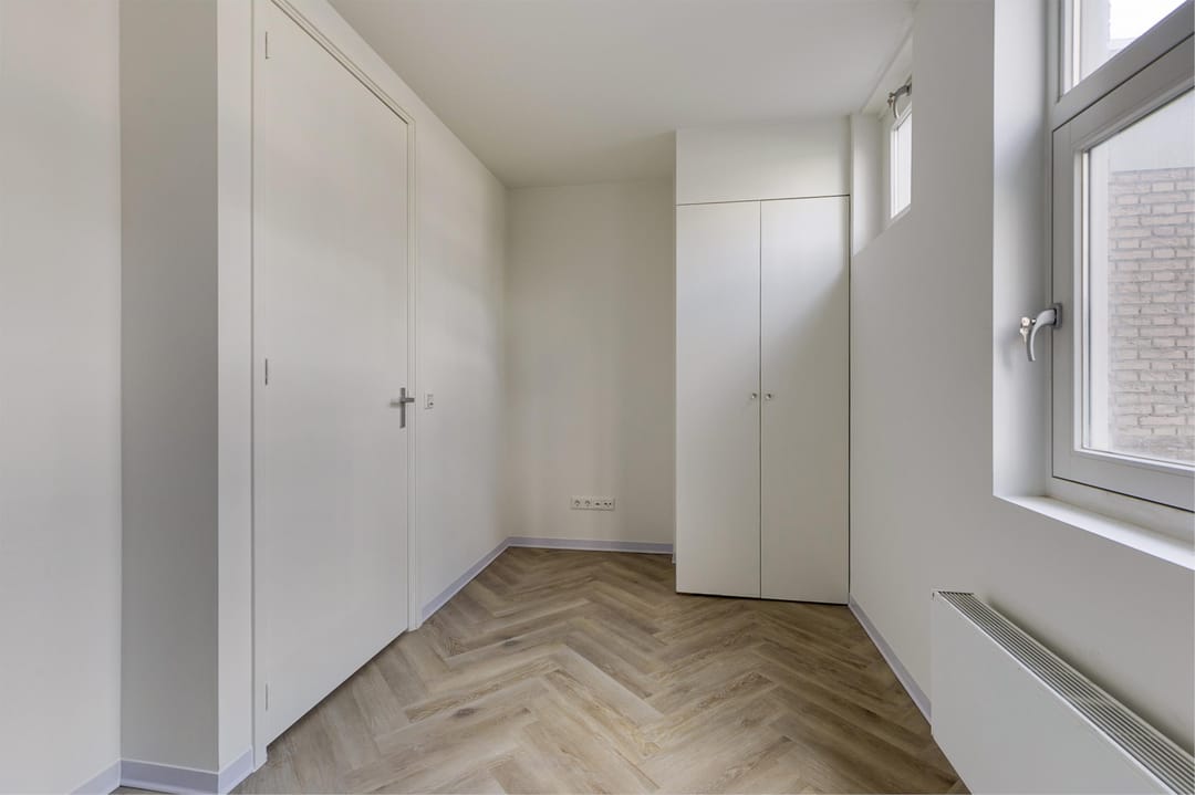 Photo 13 of Detmoldstraat 1