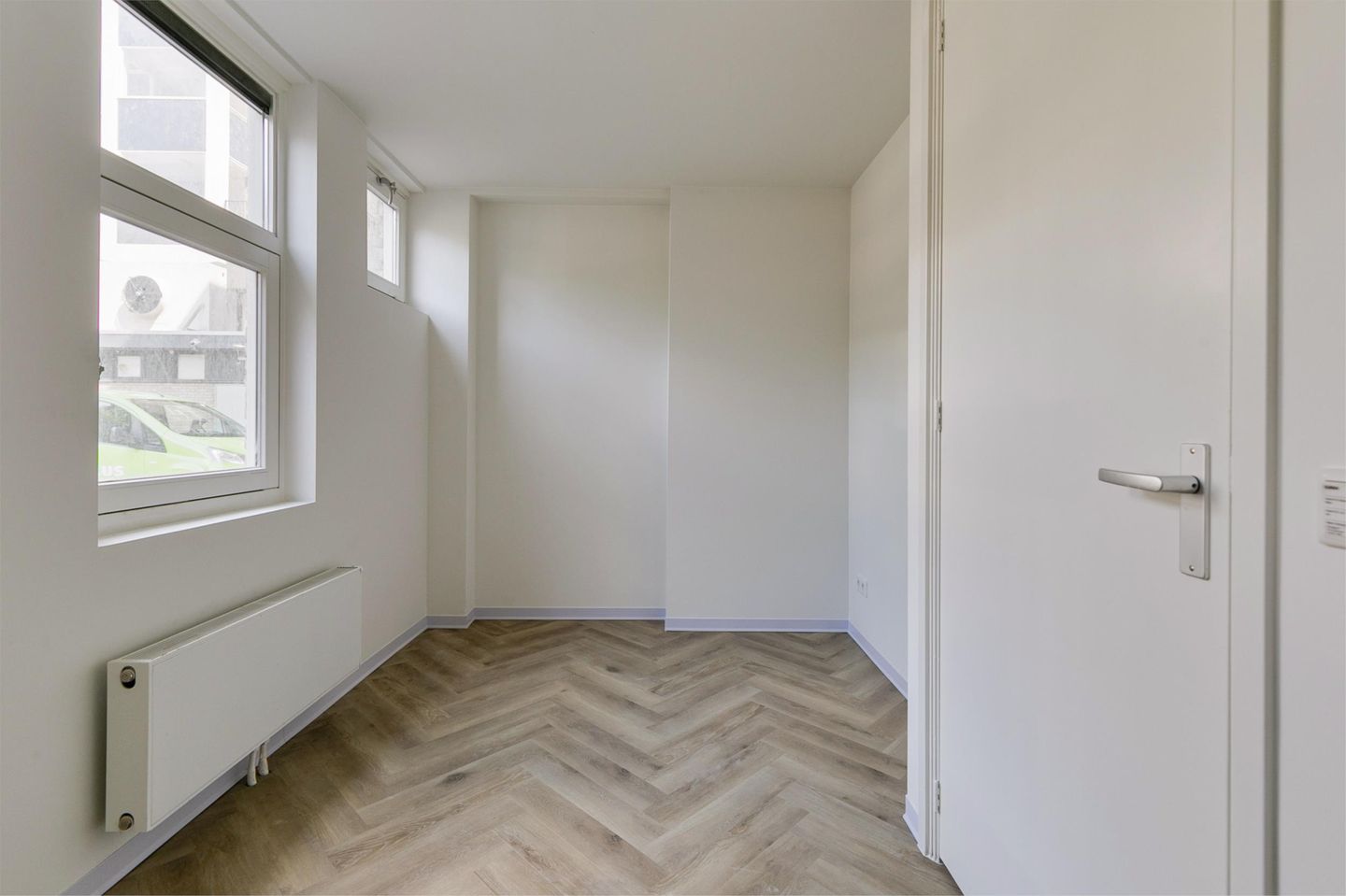 Photo 14 of Detmoldstraat 1