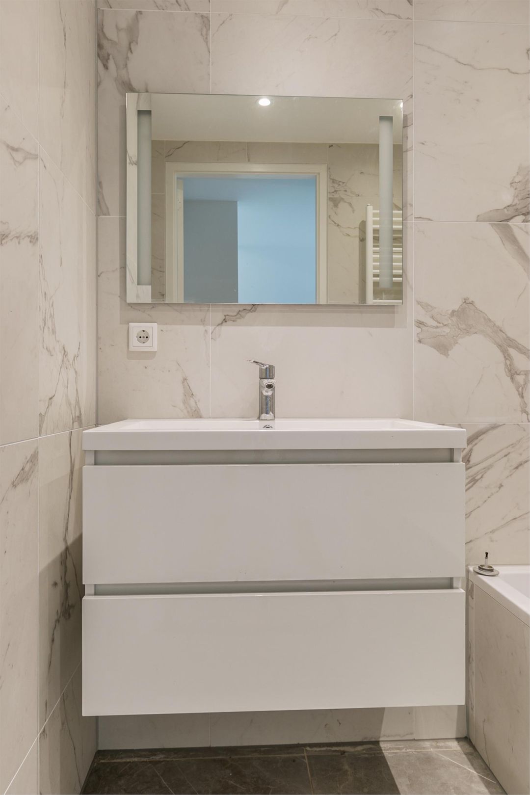 Photo 17 of Detmoldstraat 1