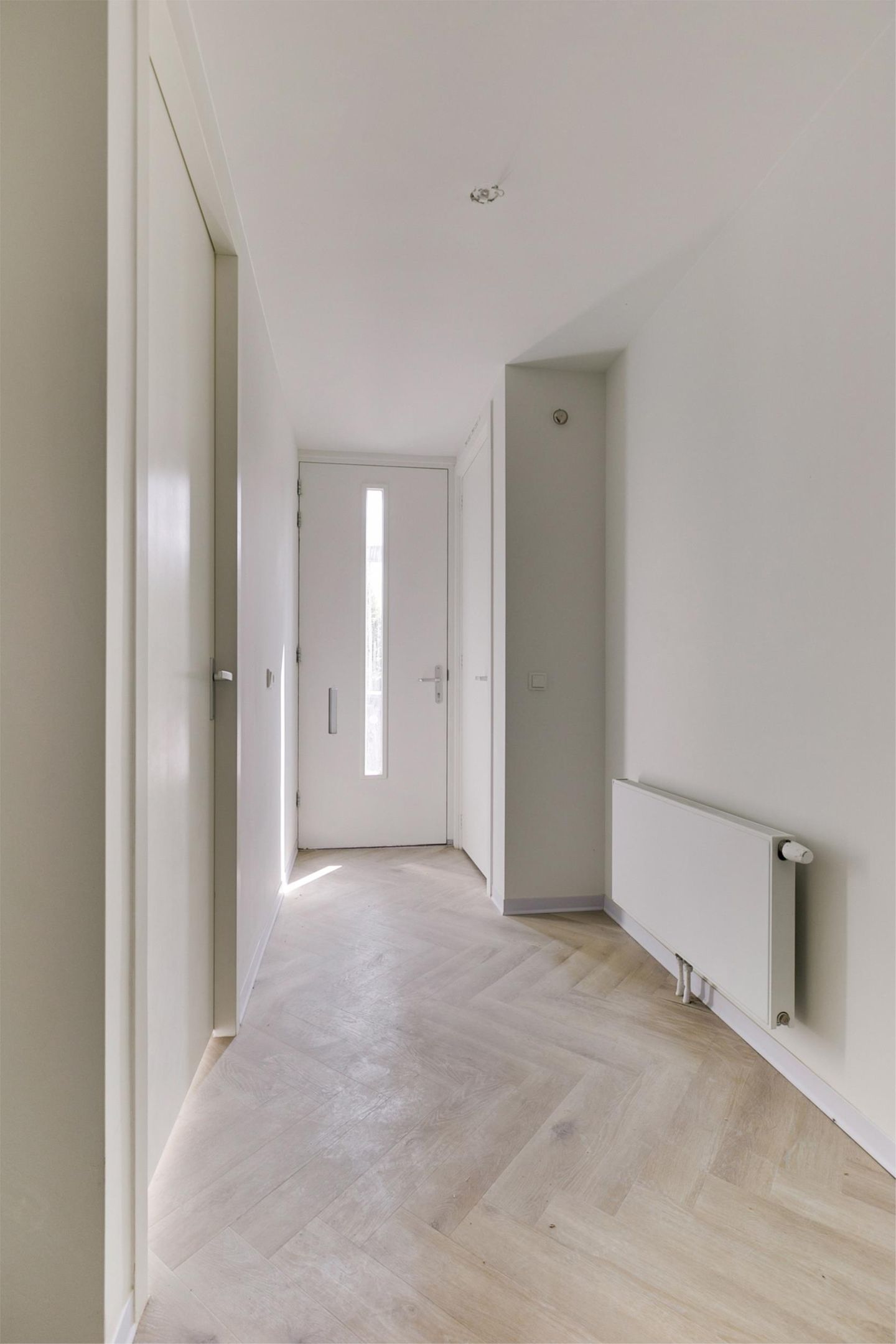 Photo 19 of Detmoldstraat 1