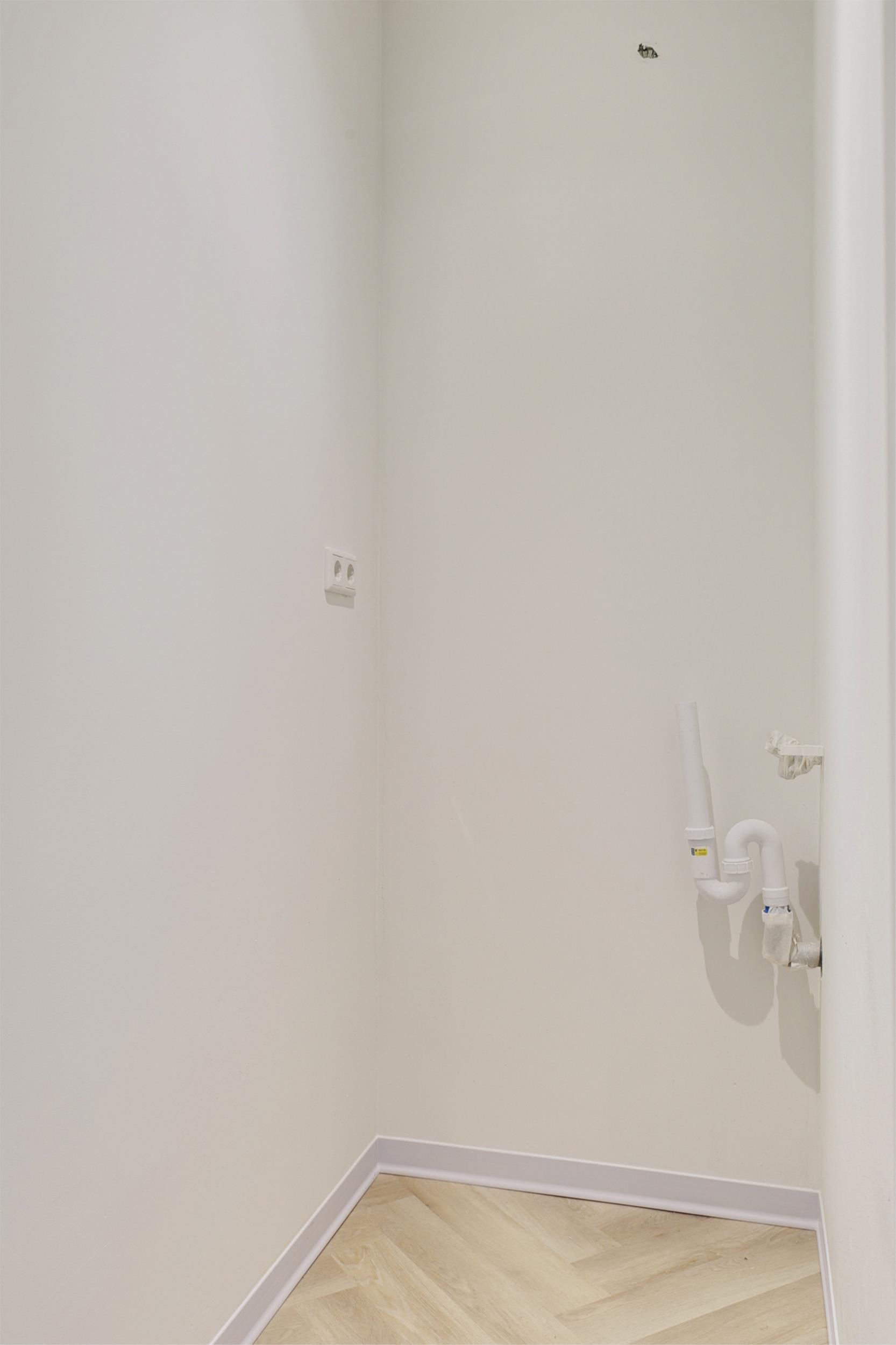 Photo 21 of Detmoldstraat 1