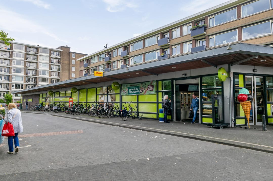 Photo 31 of Detmoldstraat 1