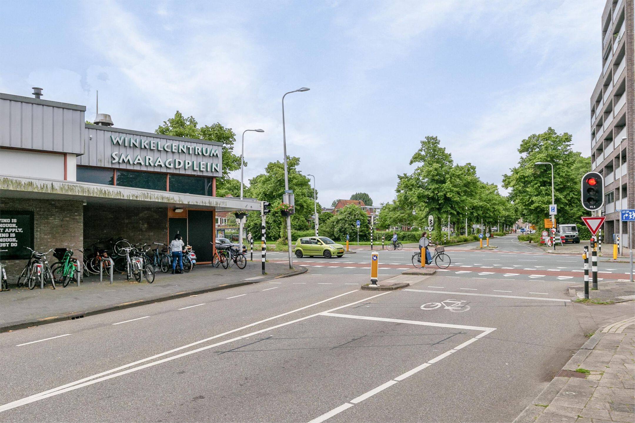 Photo 36 of Detmoldstraat 1