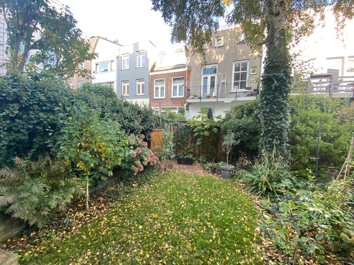 Photo 7 of Mgr. van de Weteringstraat 66