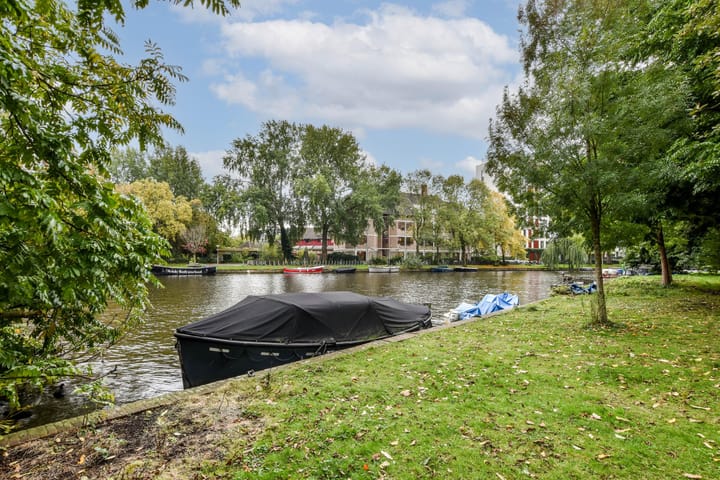 Photo 11 of Donarstraat 3-3