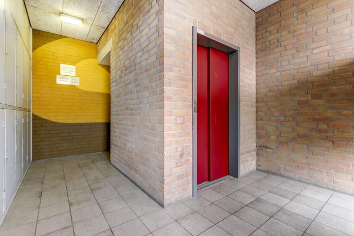 Photo 6 of Raadhuisstraat 45