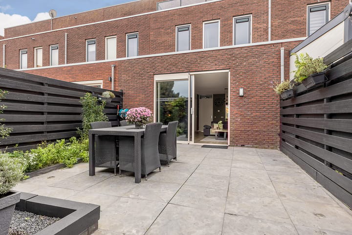 Photo 13 of Gele Ring 237