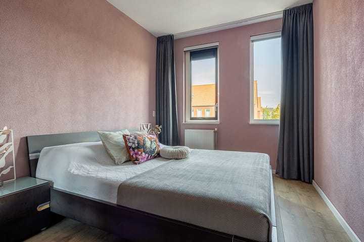 Photo 18 of Gele Ring 237