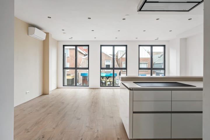 Photo 7 of Dracht 136-B