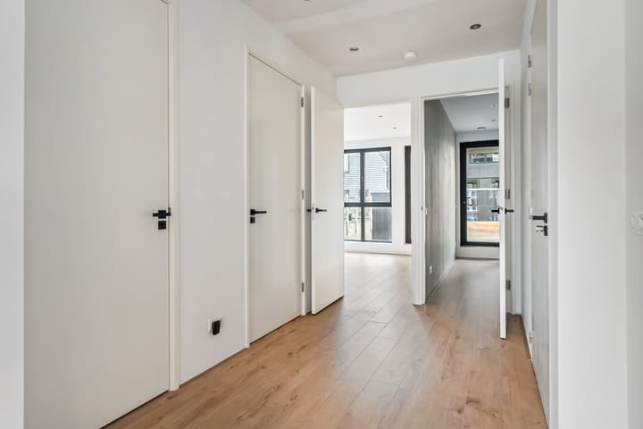 Photo 17 of Dracht 136-B