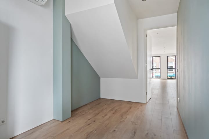 Photo 22 of Dracht 136-B