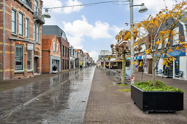 Photo 33 of Dracht 136-B