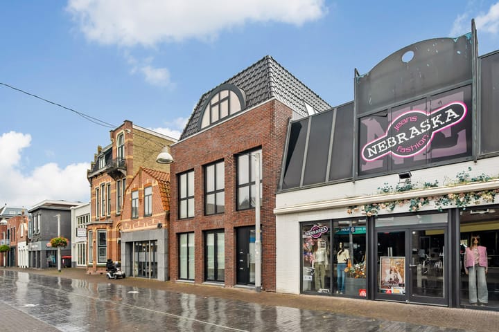 Photo 35 of Dracht 136-B