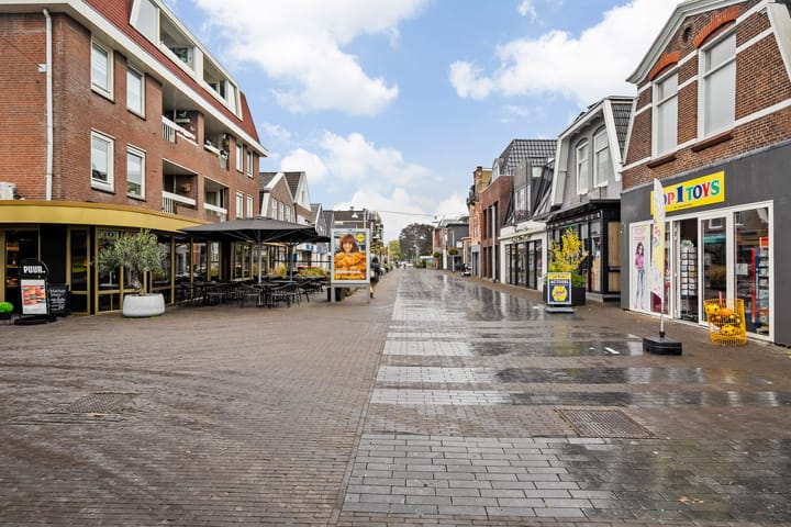 Photo 38 of Dracht 136-B