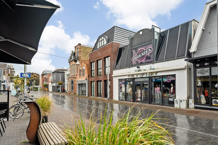 Photo 39 of Dracht 136-B