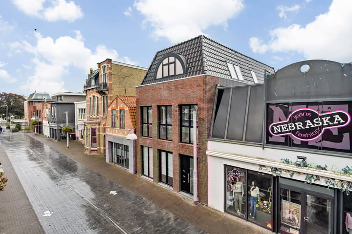 Photo 40 of Dracht 136-B