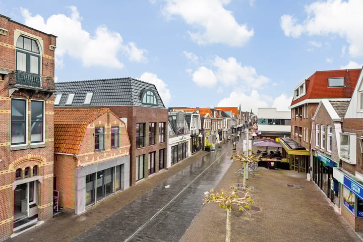 Photo 42 of Dracht 136-B