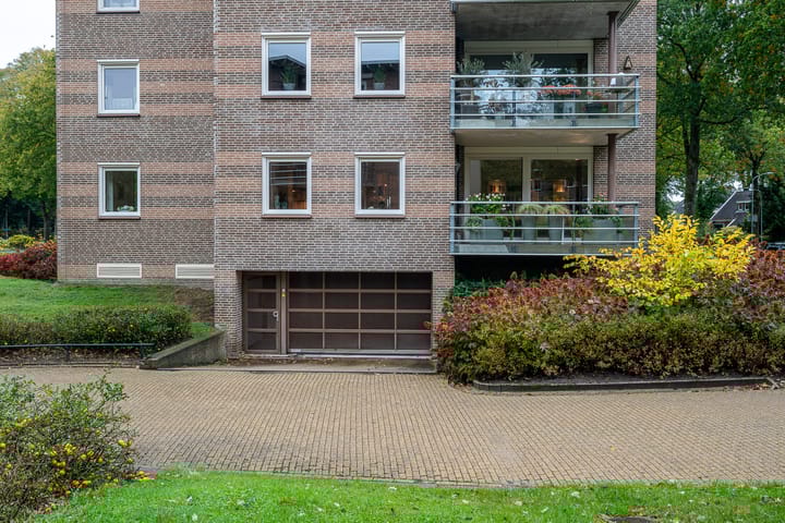 Photo 10 of Zuides 8