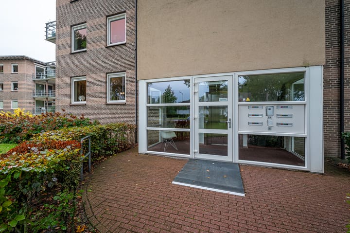 Photo 13 of Zuides 8