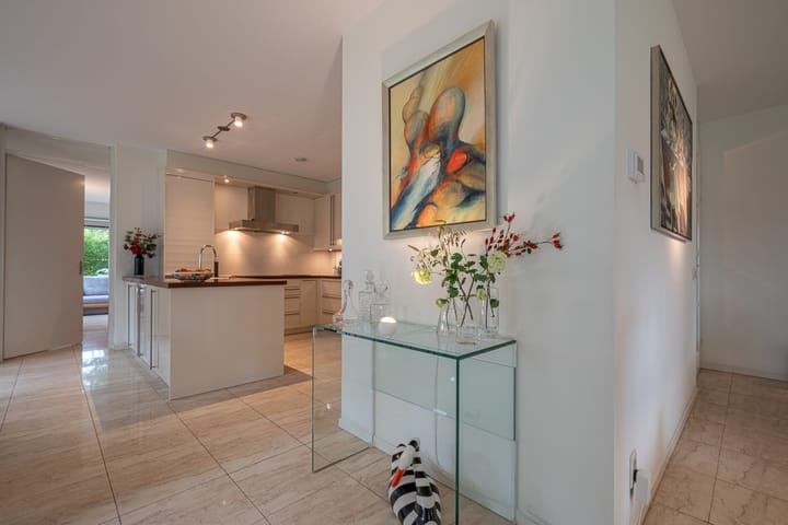 Photo 24 of Zuides 8